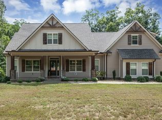 1405 Deal Rd, Burns, TN 37029