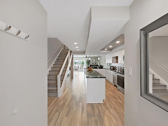 3rd image of 433 S PAULA DRIVE #18
