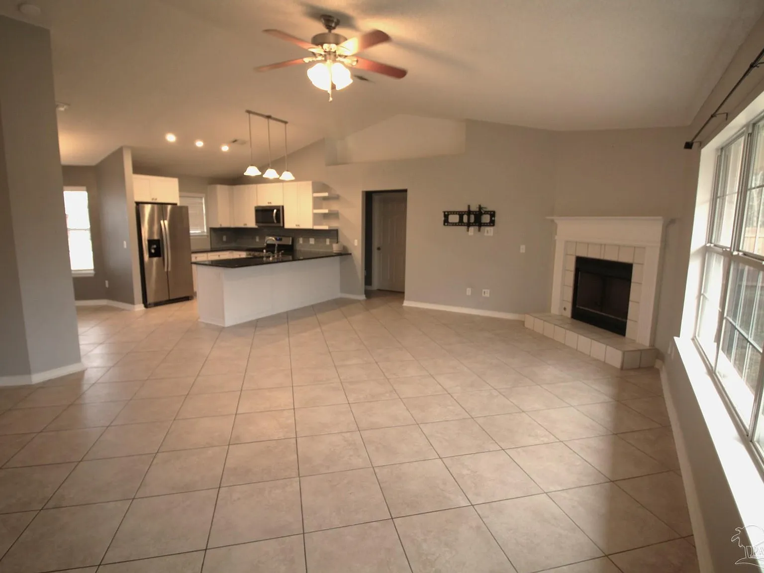 3 bed, 1577 sqft, $1,895 — Photo 4