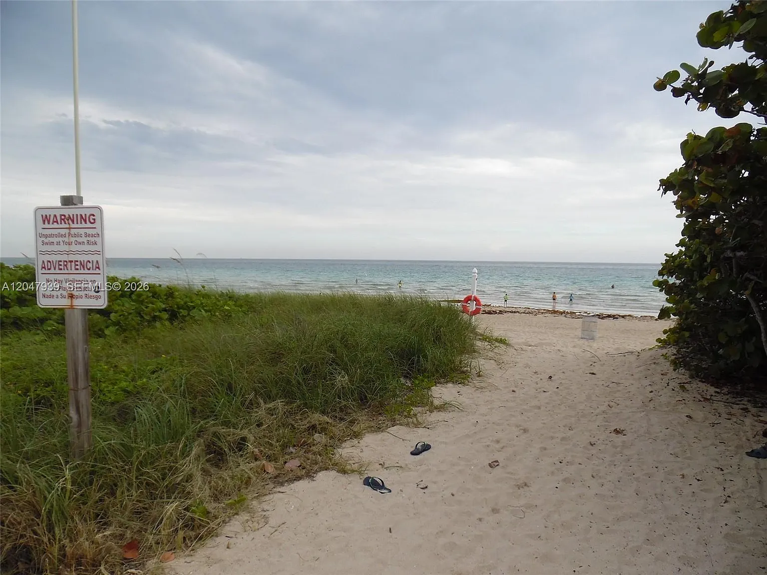 Rimini Beach Condo — Photo 2