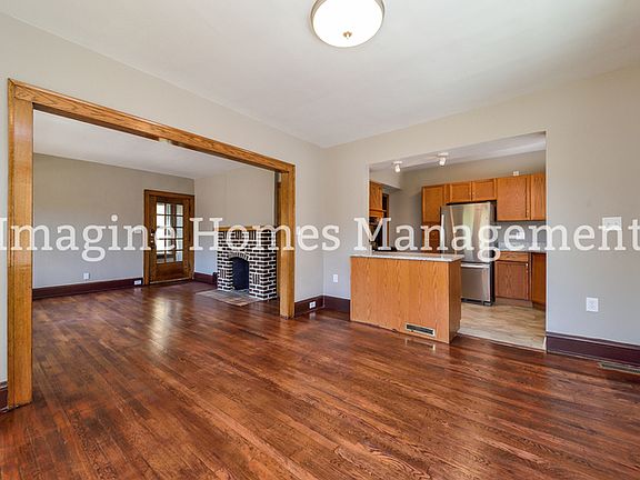 2nd image of 1292 Edwards Ave