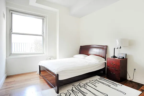 Rented by Town Residential | media 3