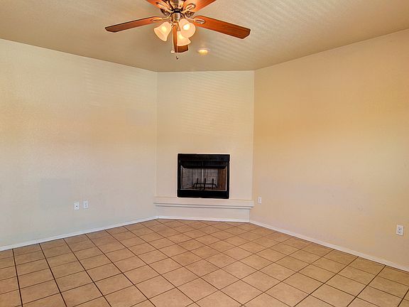4th image of 1825 Gladys Dr APT 15