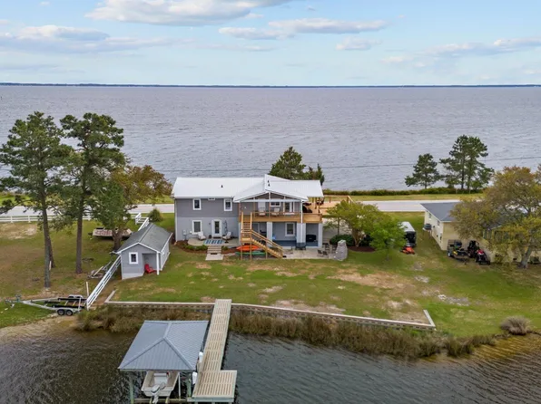 3772 Janiero Road, Arapahoe, NC 28510