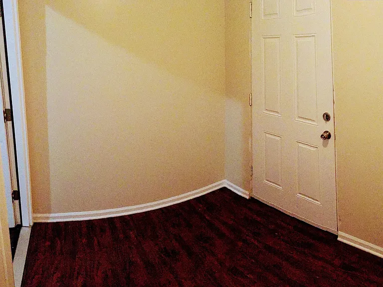 6715 S Ada St — Photo 2