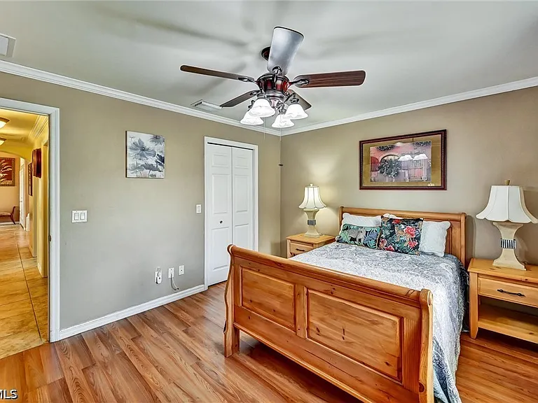 311 SW 32nd Pl — Photo 20
