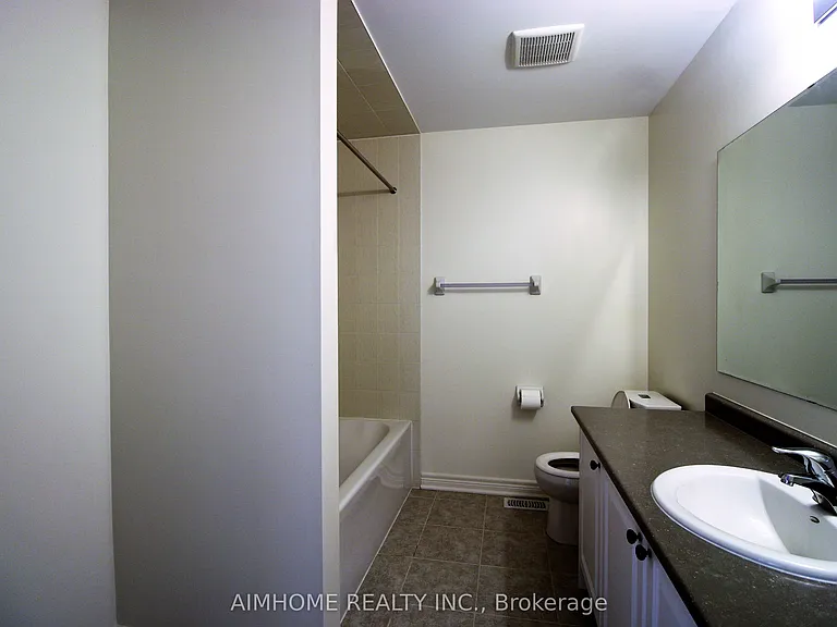 38 Foxberry Rd — Photo 34