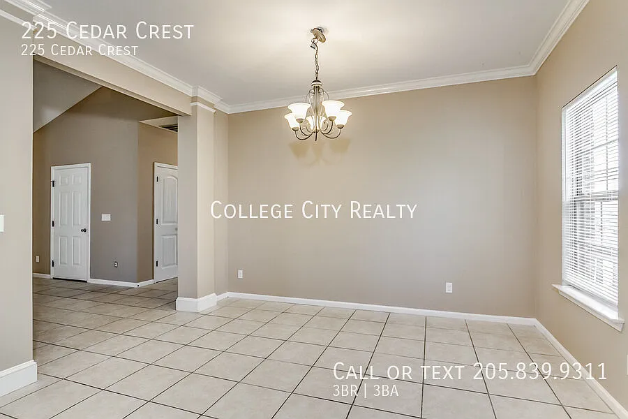225 Cedar Crest — Photo 4