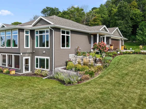 N9235 Meyer Ct, Fond Du Lac, WI 54937