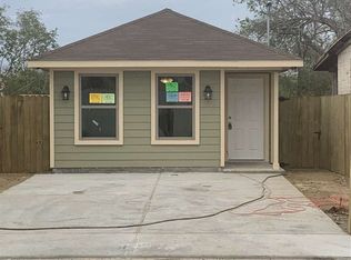 114 Iturbide St, Laredo, TX 78040