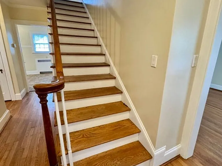 306 Wilson Ave — Photo 12