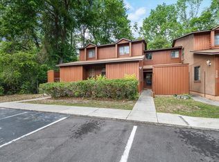 5864 SW 8th Pl, Gainesville, FL 32607