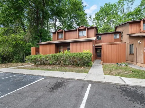 5864 SW 8th Pl, Gainesville, FL 32607