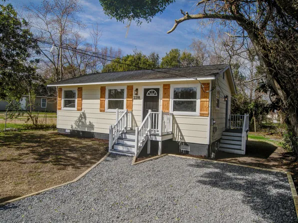 2218 Dover St, North Charleston, SC 29405