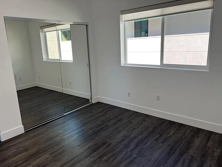 4231 McLaughlin Ave #302 — Photo 16