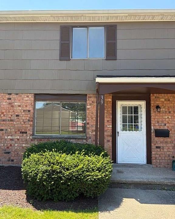 1st image of 39 Autumn Chapel Way
