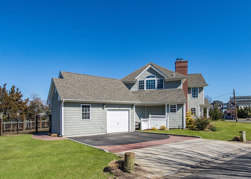 1st image of 17 Harbor Pl