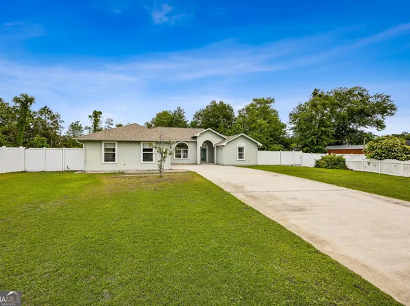106 Lake Manor Ct, Kingsland, GA 31548