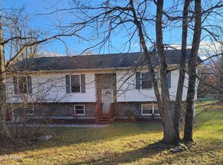 195 Williams Ln, Scotrun, PA 18355