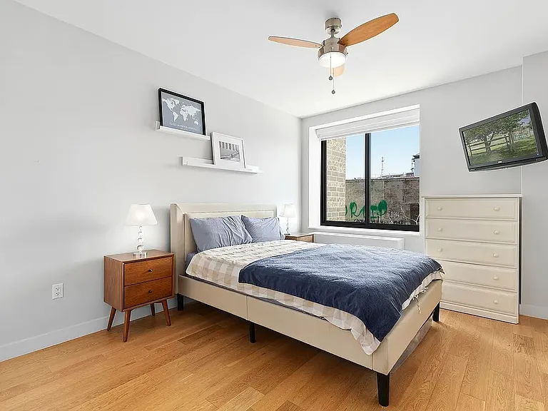 8 Vanderbilt Ave #4C — Photo 5