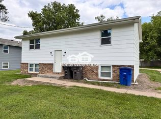 917 Maury St, Des Moines, IA 50309