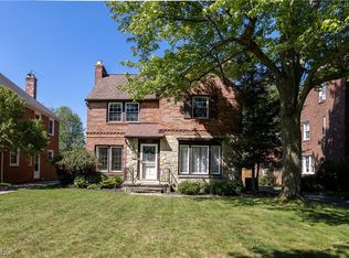 2560 Charney Rd, University Heights, OH 44118