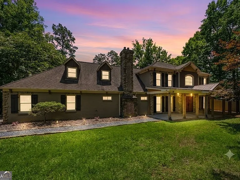 250 Aspen Way — Photo 5