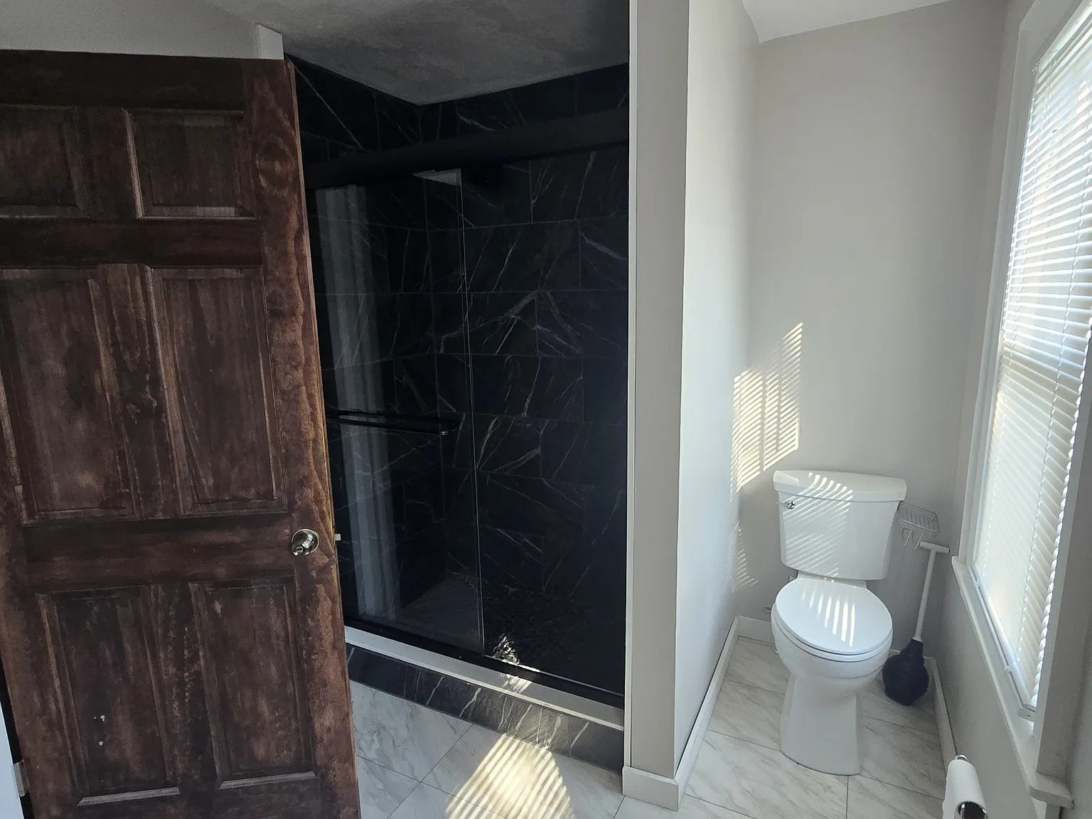 1 Bennetts Point Dr — Photo 3