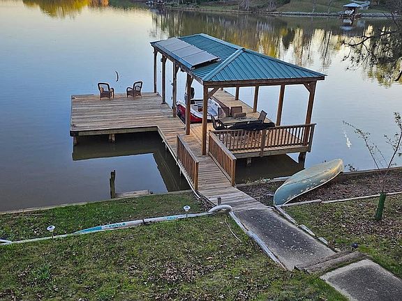 4th image of 480 Friar Tuck Cir