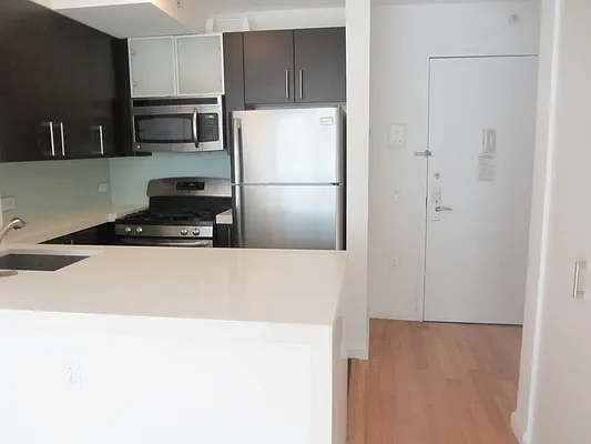 Rented by Taylor Made Brokerage, Inc | media 14