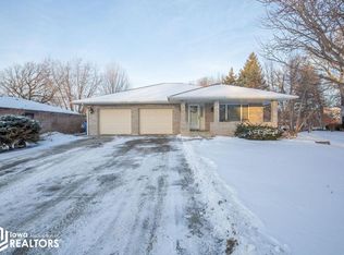 900 S Minnesota St, Algona, IA 50511