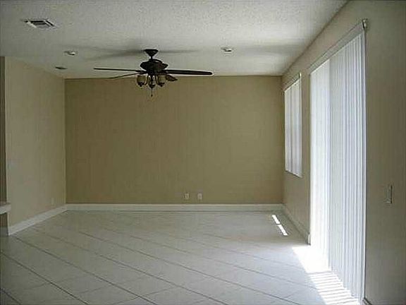 3rd image of 4494 Foxtail Ln