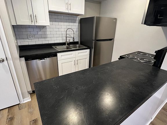 3rd image of 1173 Woodwind Dr #1173