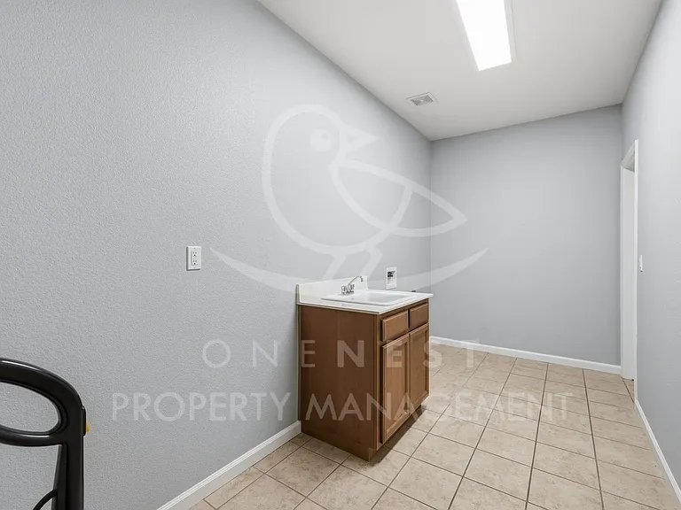 611 Open Range Ln — Photo 13