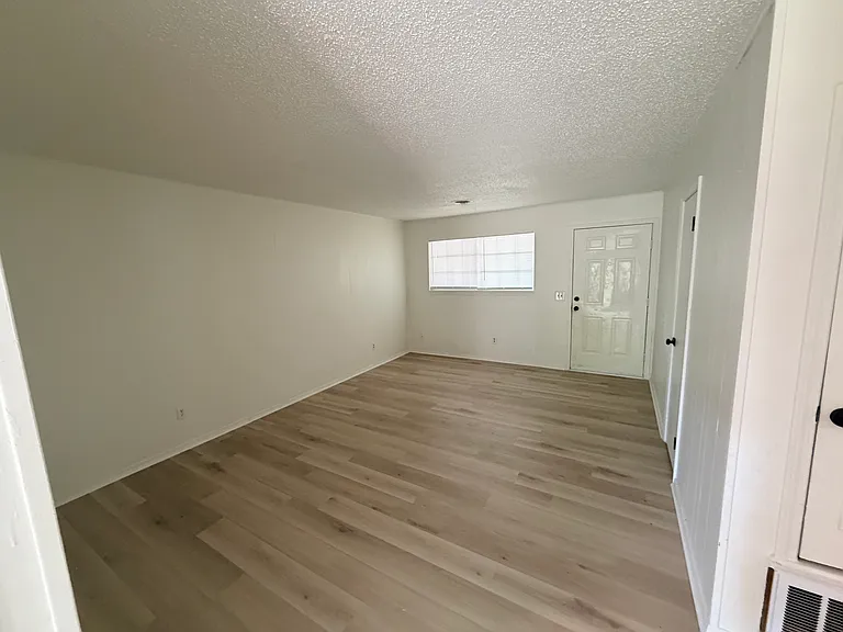 2506 Jo Ave #B — Photo 2