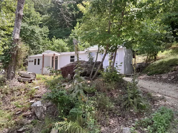 476 Ski Valley Drive, Roach, MO 65787