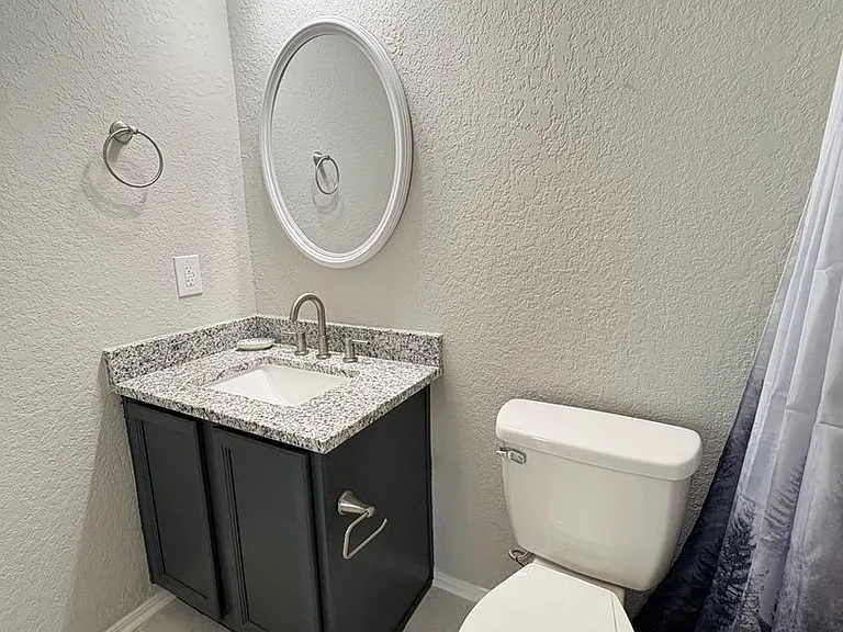 407 Lake Park Way — Photo 17