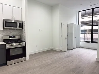 Rented by R New York