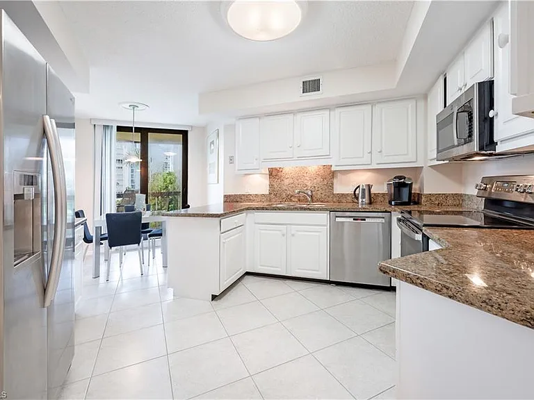 4551 Gulf Shore Blvd N #306 — Photo 16
