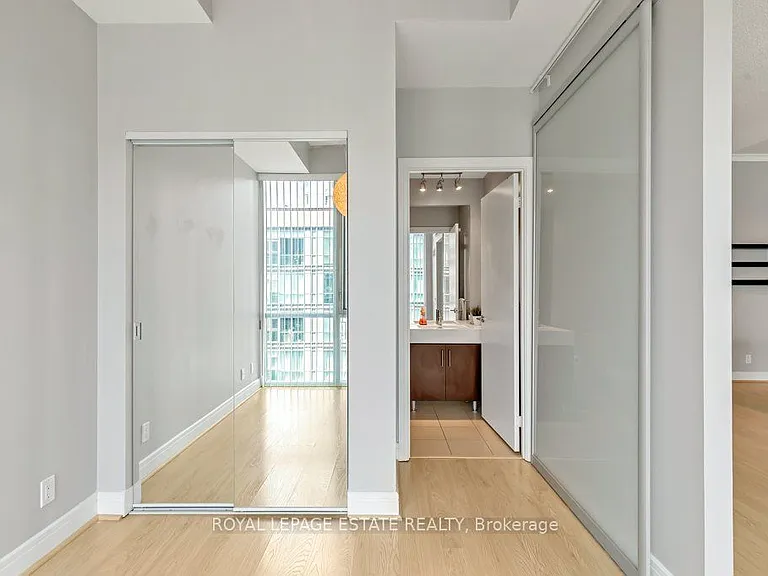 112 George St #S730 — Photo 18
