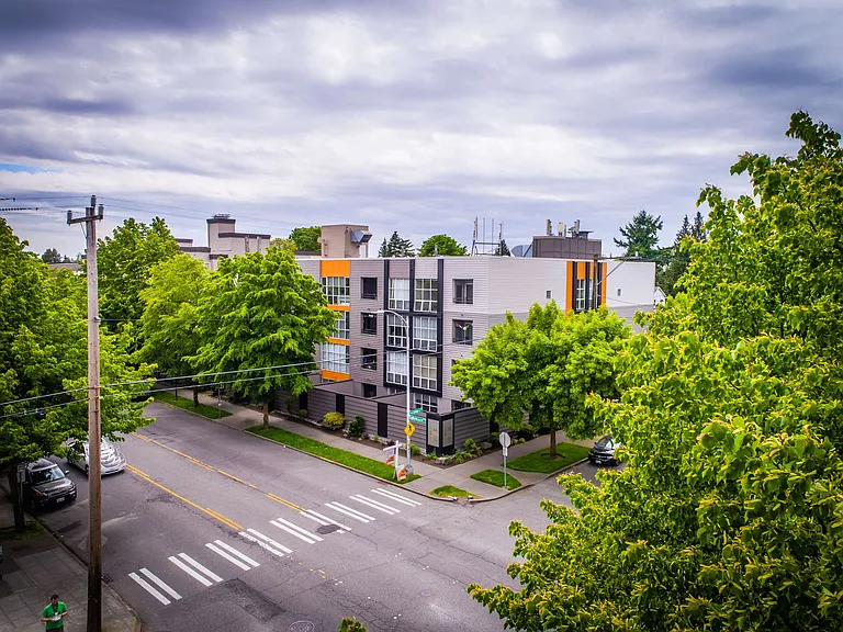 The West 206 Apartments — Photo 6