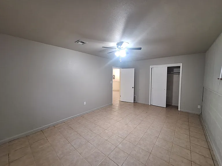 821 Princeton Rd — Photo 14
