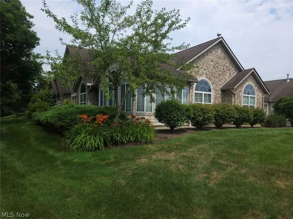 265 Arlington Dr, Aurora, OH 44202