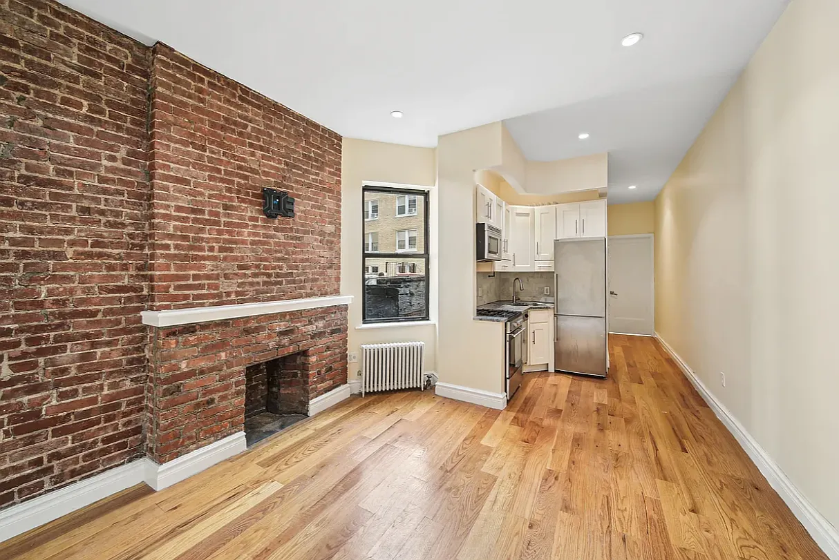 162 East 82nd Street — Photo 2