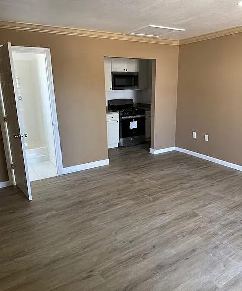 9310 W Lorraine Rd — Photo 1