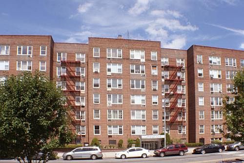 3rd image of 9602 4th Ave APT 6L