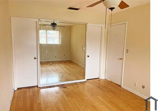 5th image of 822 N Golf Dr #822