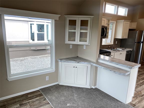4th image of 225 NE Ernst Street #120