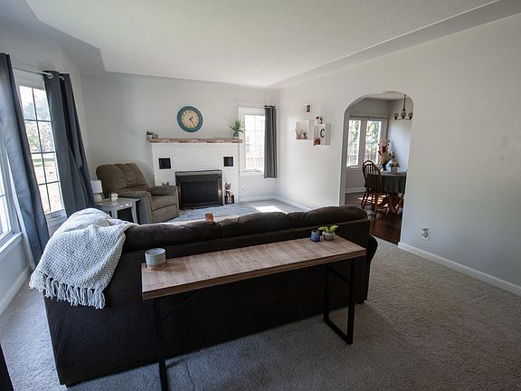 2nd image of 1136 Losey Blvd S