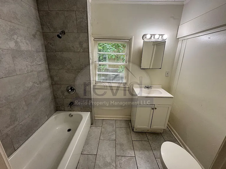 3749 Douglass Ave — Photo 10